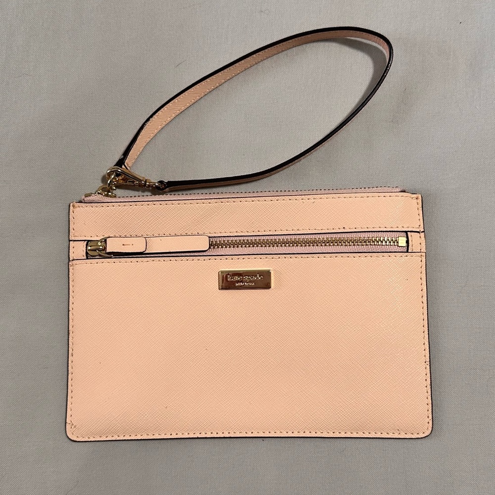 Gently Used - Kate Spade Laurel Way Tinie Wristlet